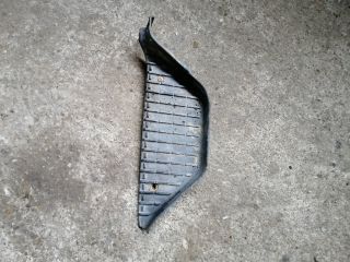 bontott MITSUBISHI L 300 Jobb Fellépő