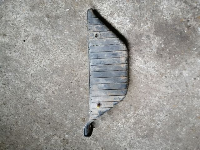 bontott MITSUBISHI L 300 Jobb Fellépő