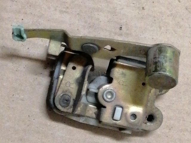 bontott MITSUBISHI L 300 Jobb hátsó Ajtózár