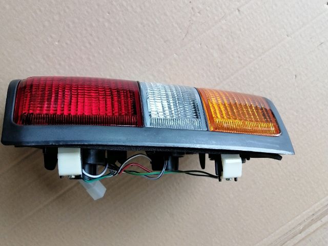 bontott MITSUBISHI L 300 Jobb Hátsó Lámpa