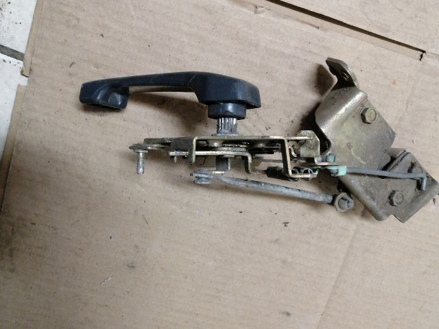 bontott MITSUBISHI L 300 Jobb hátsó Tolóajtó Ajtónyitó Szerkezet