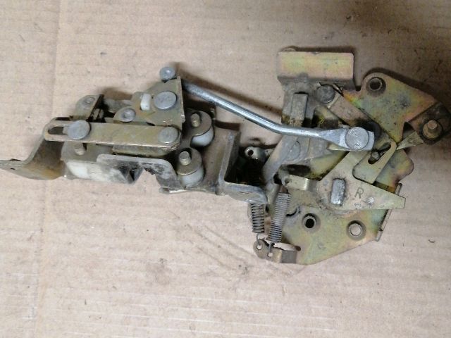 bontott MITSUBISHI L 300 Jobb hátsó Tolóajtó Ajtónyitó Szerkezet