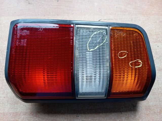 bontott MITSUBISHI L 300 Jobb Külső Hátsó Lámpa