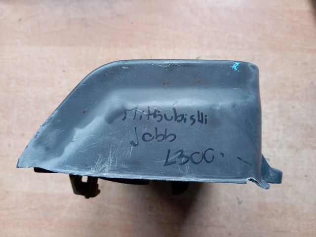 bontott MITSUBISHI L 300 Jobb Külső Hátsó Lámpa