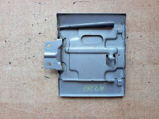 bontott MITSUBISHI L 300 Tankajtó