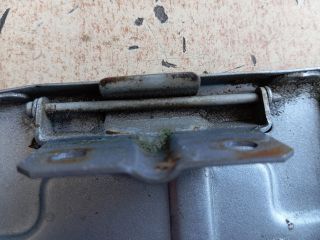 bontott MITSUBISHI L 300 Tankajtó