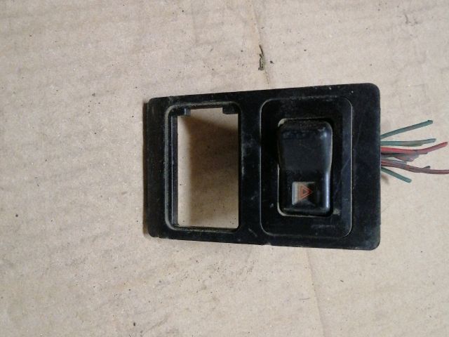 bontott MITSUBISHI L 300 Vészvillogó Kapcsoló