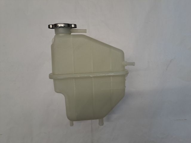 bontott MITSUBISHI L 400 Kiegyenlítő Tartály