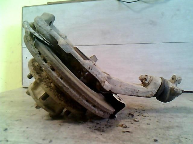 bontott MITSUBISHI L 400 Jobb első Csonkállvány Kerékaggyal