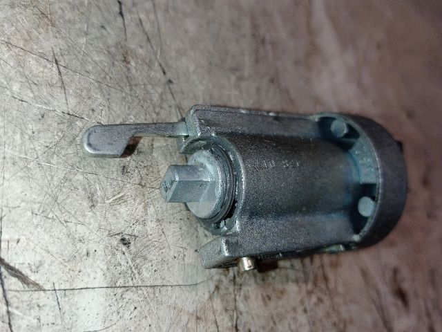 bontott MITSUBISHI L 400 Gyújtáskapcsoló Házzal