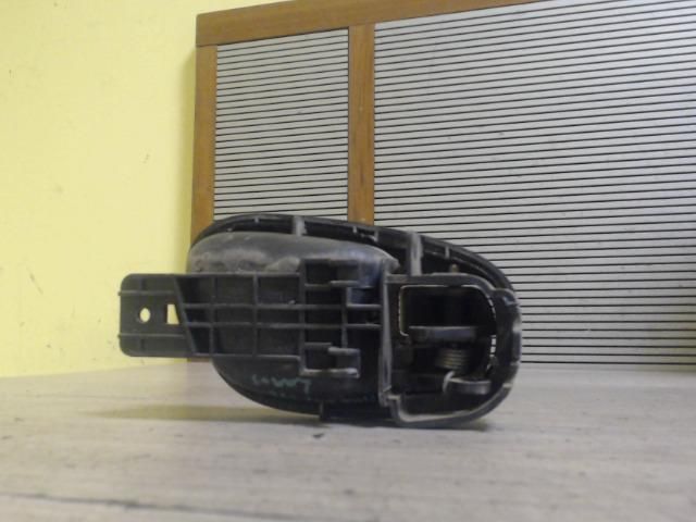 bontott MITSUBISHI L 400 Bal első Belső Kilincs