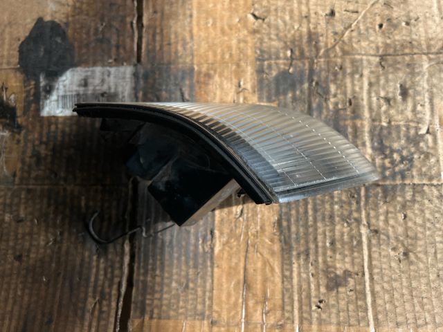 bontott MITSUBISHI L 400 Bal első Irányjelző