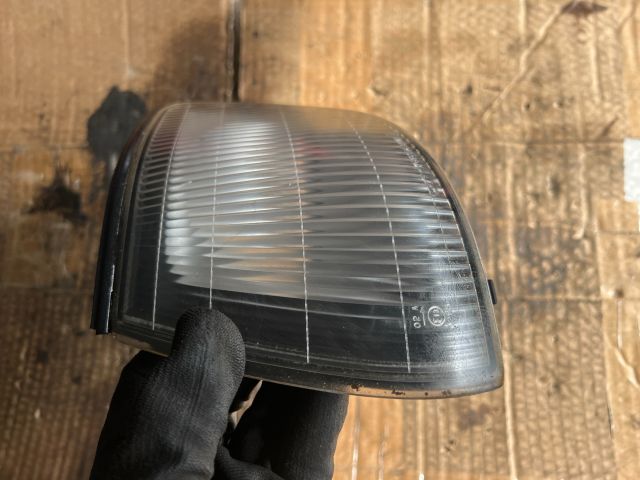 bontott MITSUBISHI L 400 Bal első Irányjelző