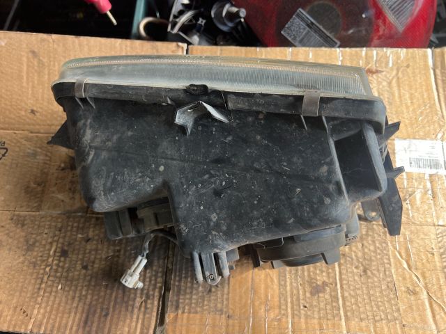 bontott MITSUBISHI L 400 Bal Fényszóró