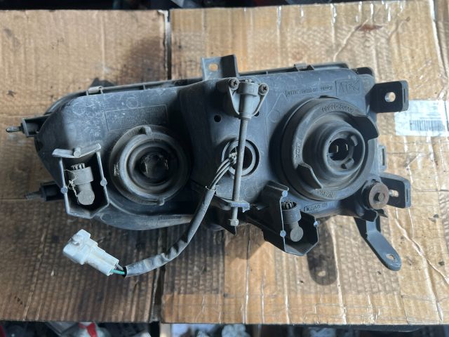 bontott MITSUBISHI L 400 Bal Fényszóró