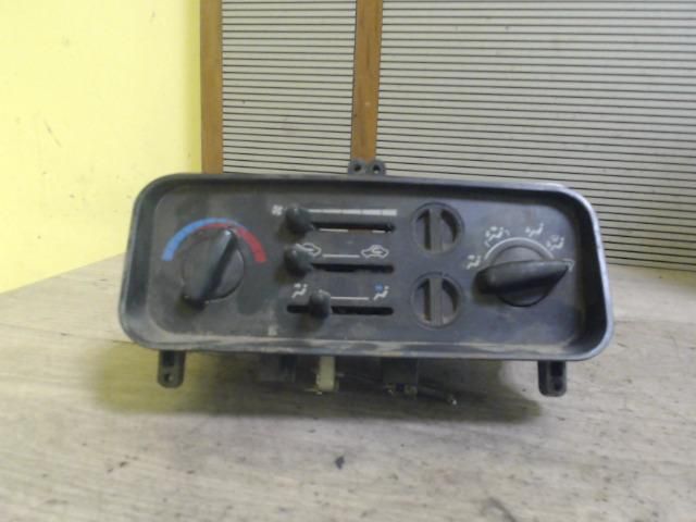 bontott MITSUBISHI L 400 Fűtéskapcsoló