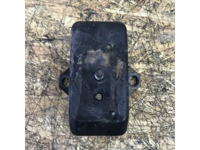 bontott MITSUBISHI L200 Motor Tartó Bak Jobb