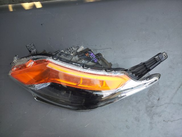 bontott MITSUBISHI L200 Alváz/nyitott (MQ) Bal Fényszóró