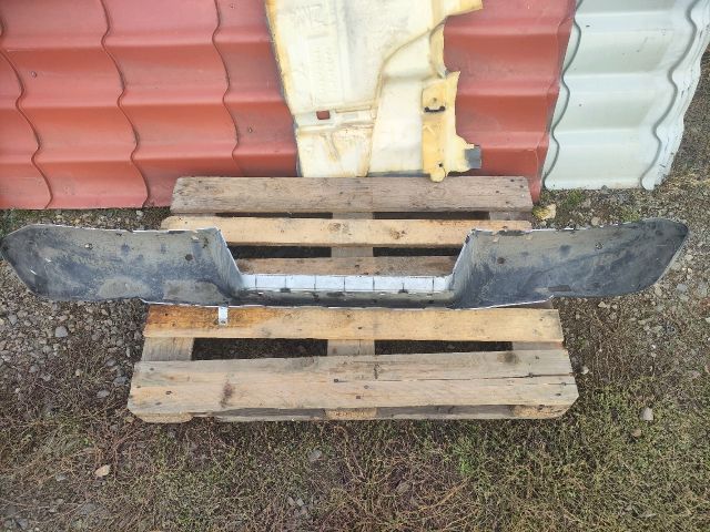 bontott MITSUBISHI L200 Alváz/nyitott (MQ) Hátsó Lökhárító (Üresen)