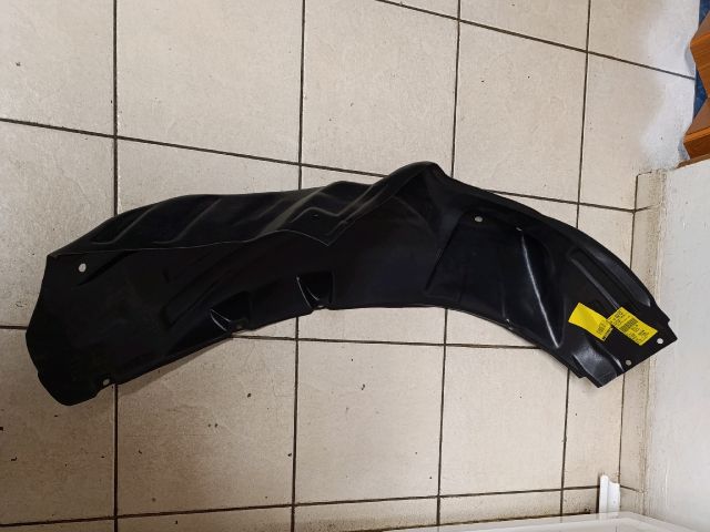 bontott MITSUBISHI L200 Alváz/nyitott (MQ) Jobb első Hátsó Dobbetét (Kerékjárati, Műanyag)