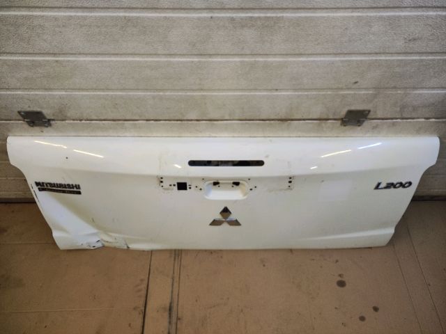 bontott MITSUBISHI L200 Alváz/nyitott (MQ) Plató Ajtó