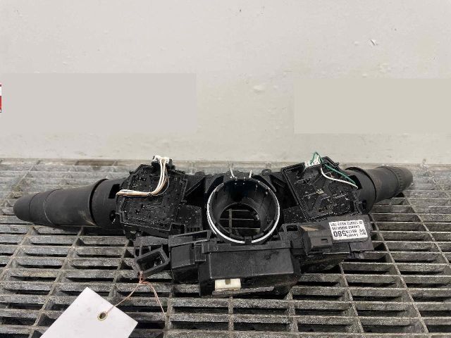 bontott MITSUBISHI L200 Bal Kormánykapcsoló Irányjelző