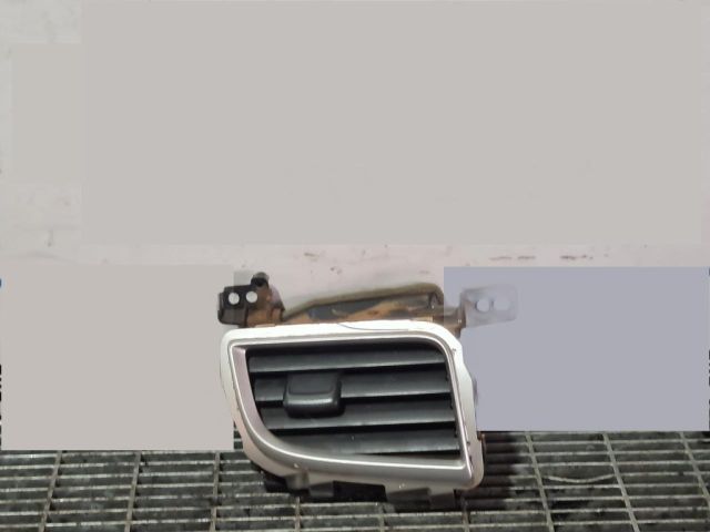 bontott MITSUBISHI L200 Bal Szellőző