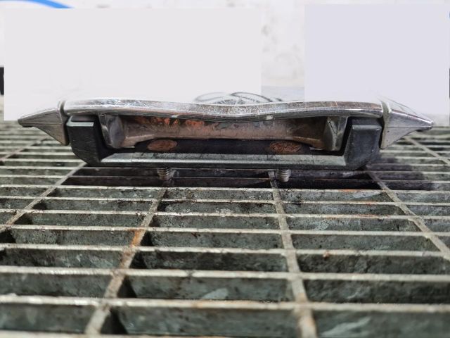 bontott MITSUBISHI L200 Csomagtérajtó Kilincs