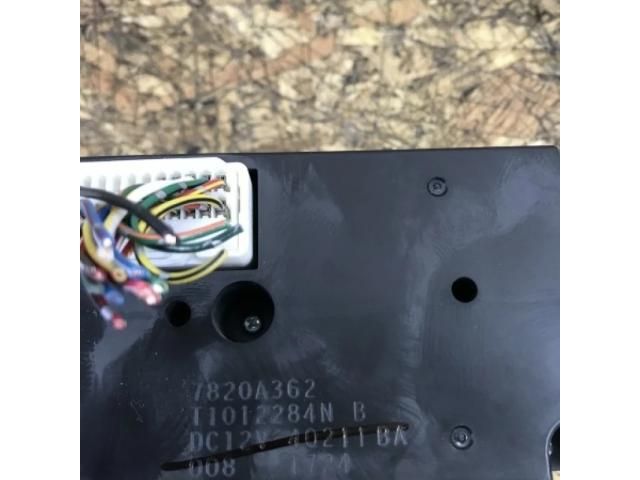 bontott MITSUBISHI L200 Fűtéskapcsoló (digit klímás)