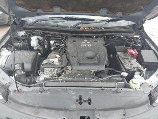 bontott MITSUBISHI L200 Jobb első Belső Küszöb Burkolat