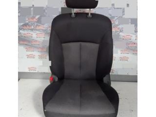 bontott MITSUBISHI L200 Jobb első Ülés