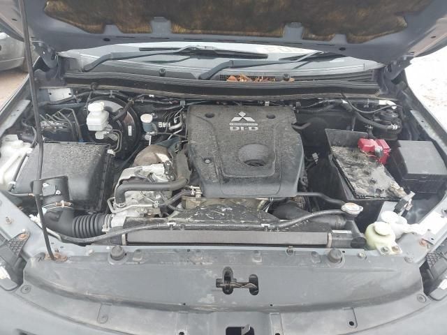 bontott MITSUBISHI L200 Jobb első Vízlehúzó Gumicsík