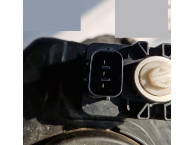 bontott MITSUBISHI L200 Jobb Fényszóró