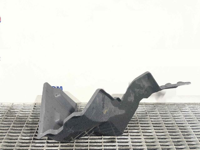 bontott MITSUBISHI L200 Légterelő