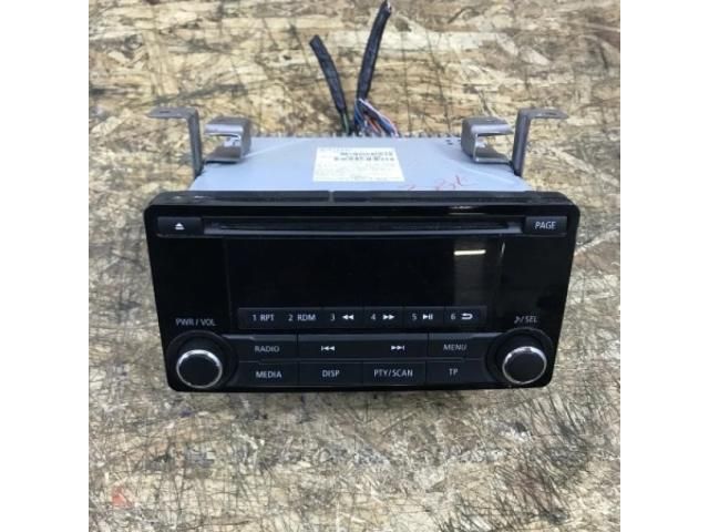 bontott MITSUBISHI L200 Rádió / CD
