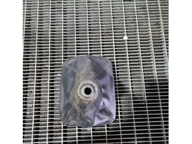 bontott MITSUBISHI L200 Váltószoknya