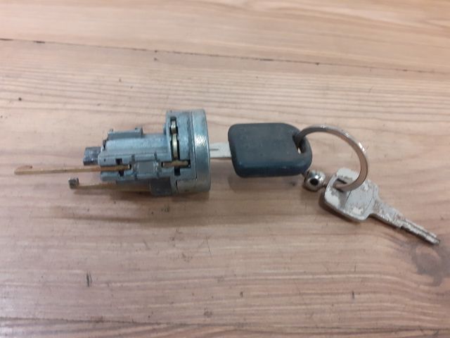 bontott MITSUBISHI LANCER Gyújtáskapcsoló