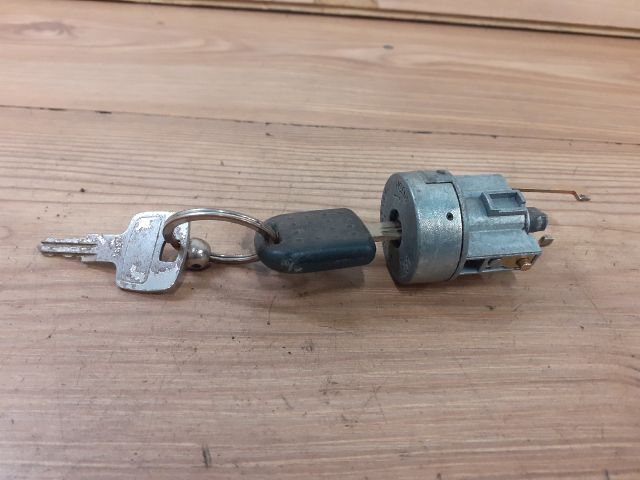 bontott MITSUBISHI LANCER Gyújtáskapcsoló