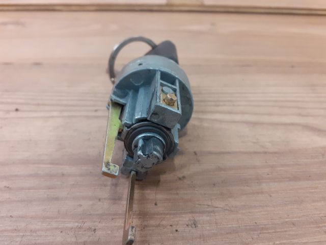 bontott MITSUBISHI LANCER Gyújtáskapcsoló