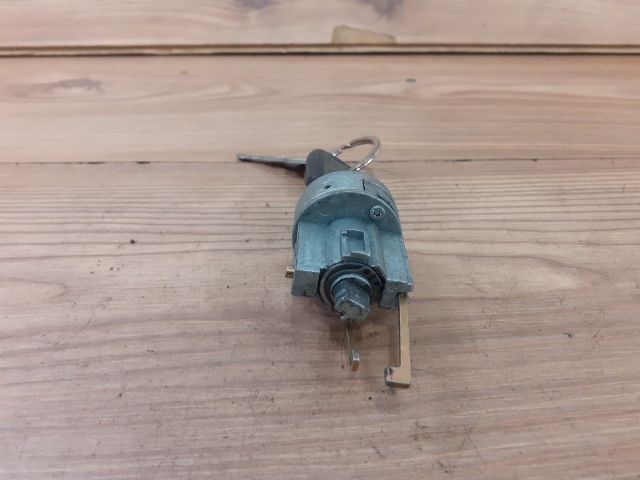 bontott MITSUBISHI LANCER Gyújtáskapcsoló