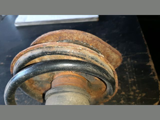 bontott MITSUBISHI LANCER Jobb első Gólyaláb (Lengécsillapító, Rugó)