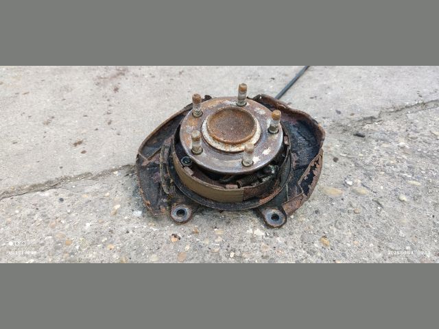 bontott MITSUBISHI LANCER Bal hátsó Kerékagy