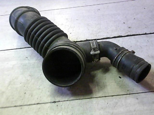 bontott MITSUBISHI LANCER Szívó Cső