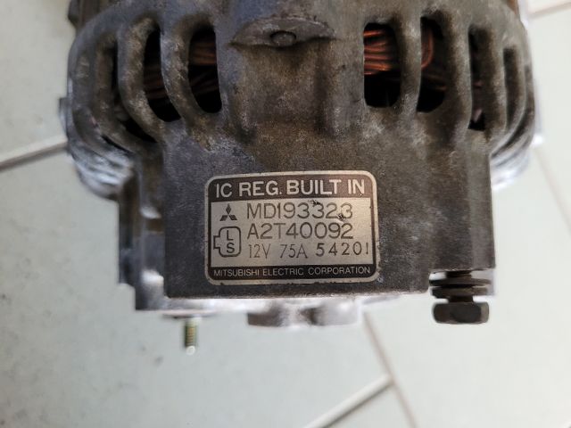 bontott MITSUBISHI LANCER Generátor