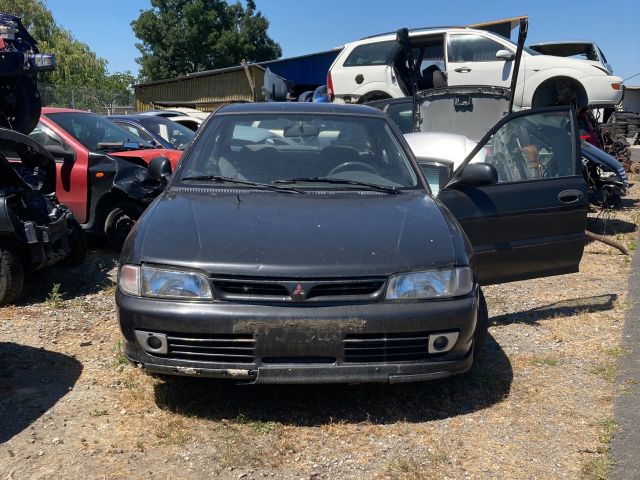 bontott MITSUBISHI LANCER Jobb első Fékkengyel