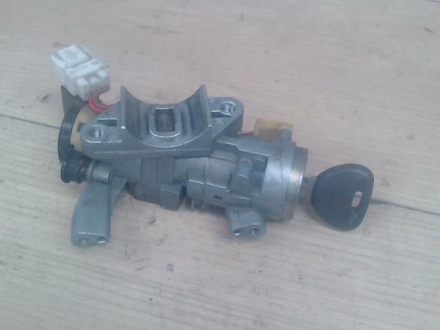 bontott MITSUBISHI LANCER Gyújtáskapcsoló Házzal