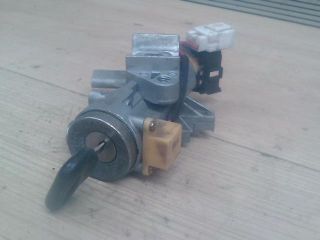 bontott MITSUBISHI LANCER Gyújtáskapcsoló Házzal