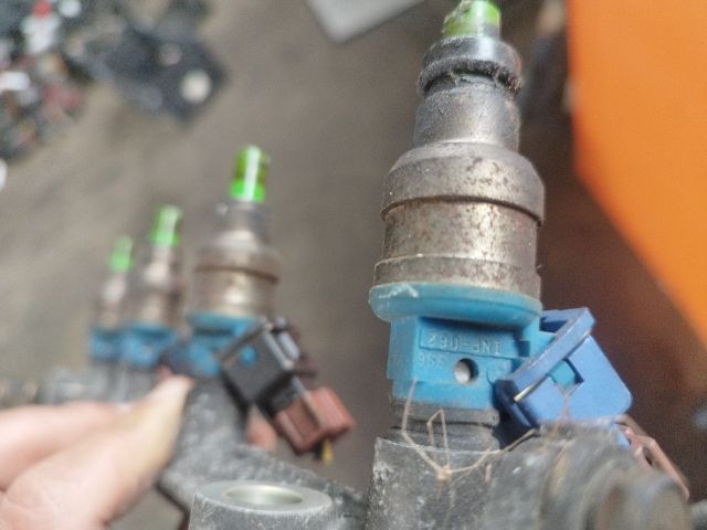 bontott MITSUBISHI LANCER Porlasztó (1 db)