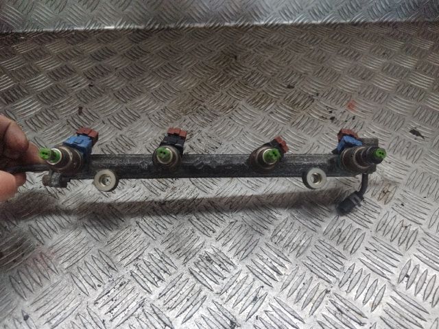 bontott MITSUBISHI LANCER Porlasztó (1 db)