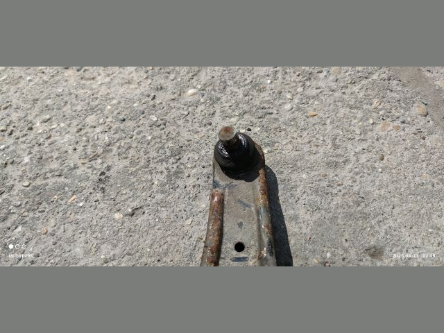 bontott MITSUBISHI LANCER Bal első Lengőkar